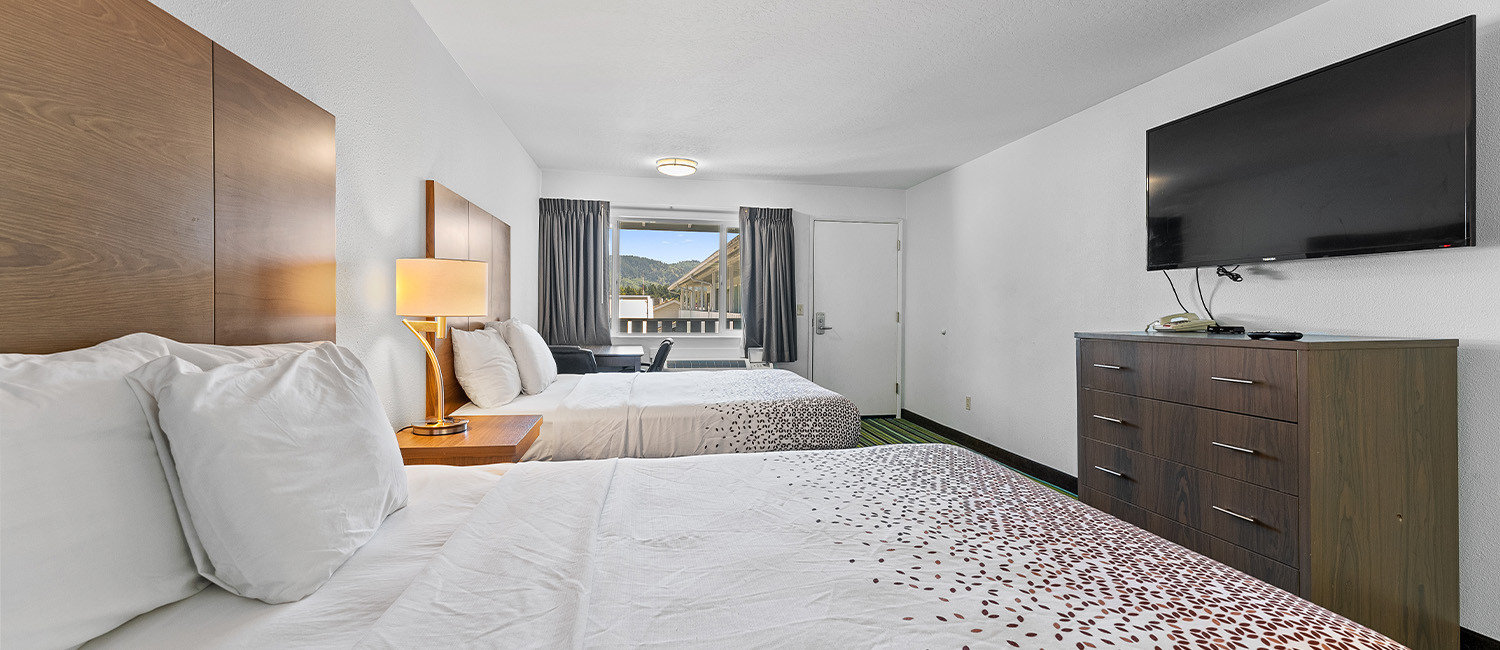 Relax in Our Cozy Accommodations in Brookings, Oregon